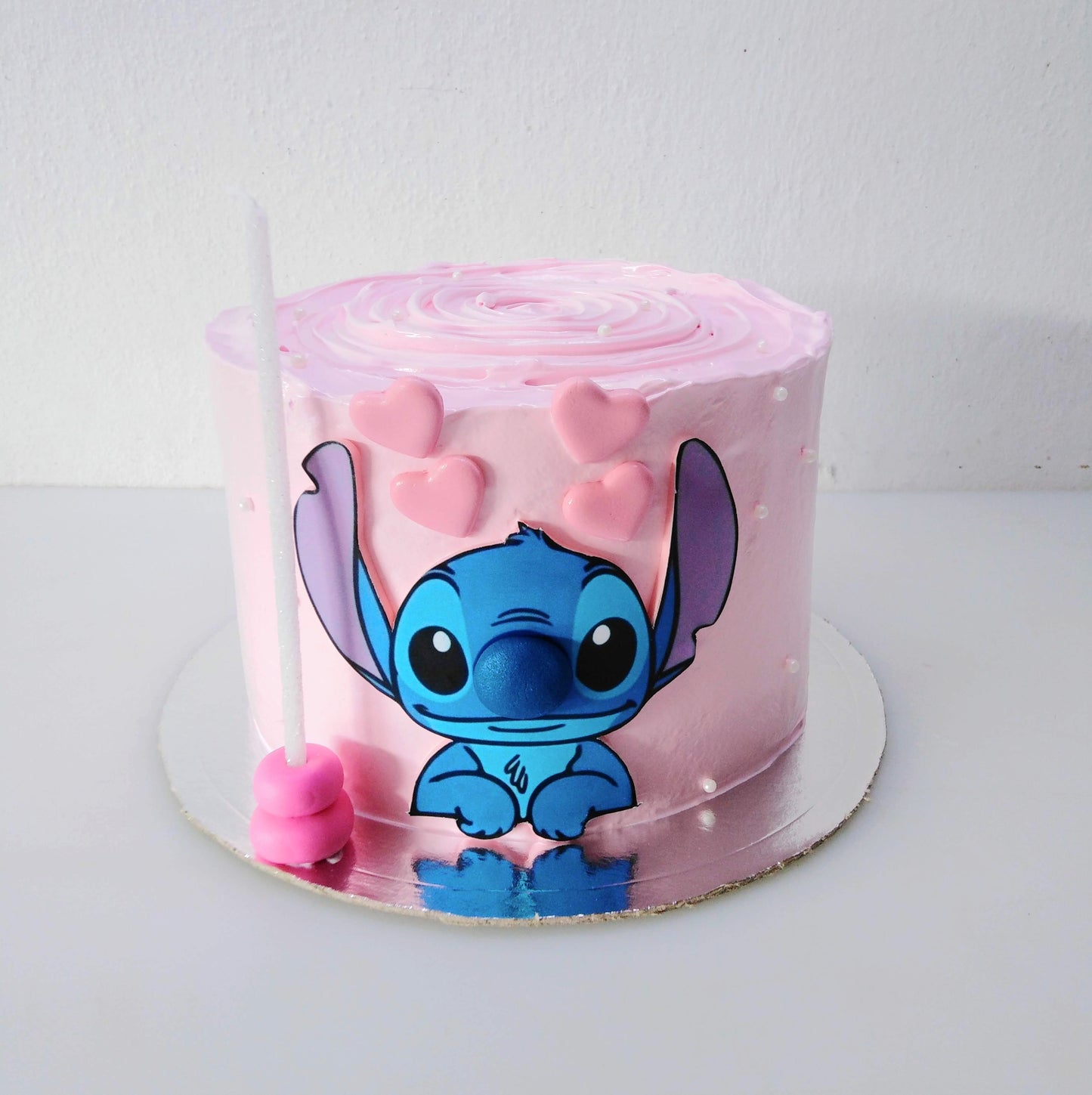 Torta clásica con Topper personalizado.